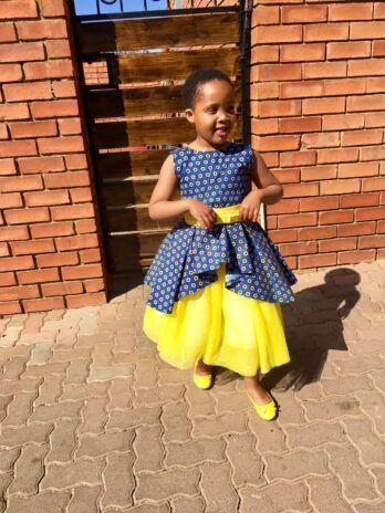 Blue dot and Yellow Girls